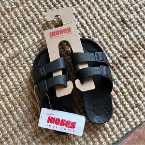 NWT Freedom Moses Black Kids Slides Sandals size 12-13.5